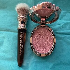 Flower Knows Strawberry Rococo Blush 01 & Brush